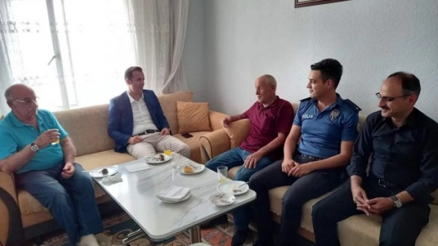 Tomarza Kaymakamı Eyyüpkoca ilk ziyaretini şehit yakınlarına yaptı