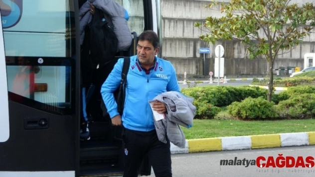 Trabzonspor, Basel maçı için İsviçre'ye gitti