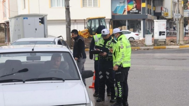 Trafik denetimleri sürüyor