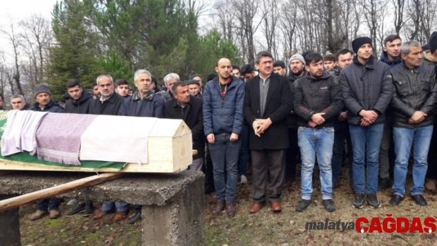 Trafik kazasında ölen genç göz yaşları arasında toprağa verildi