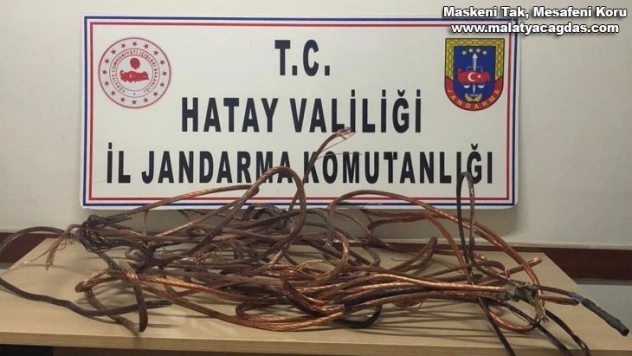 Trafoyu söküp bakır kablo çaldı