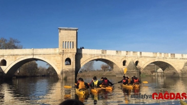 Trakya Üniversitesi Yelken ve Kürek Topluluğu'ndan Meriç ve Tunca'da kano etkinliği