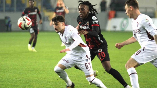 Eryaman'da Gol Düellosu: Gençlerbirliği, Trabzonspor'u 4-3 Devirdi