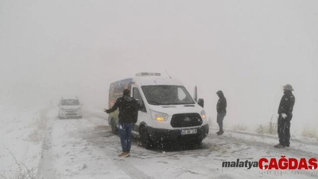 Tunceli'de kar yağışı etkili oldu