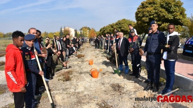 Turgut Özal Üniversitesi de fidan dikti