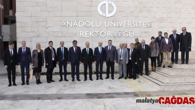 Türk Eğitim-Sen Genel Başkanı Geylan, Rektör Çomaklı'yı ziyaret etti