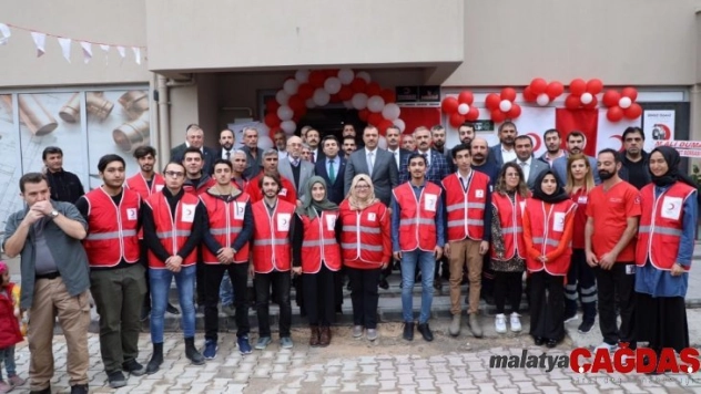 Türk Kızılay'ından ihtiyaç sahipleri için Elazığ'da 'Mağaza'