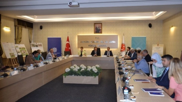 Türk Kültür Şahsiyetlerinin Kısa Yaşam Öyküleri Serisi ve Çevirisi Çalıştayı