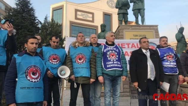 Türk Metal işçileri toplu sözleşme görüşmelerinin yarım kalmasını protesto etti