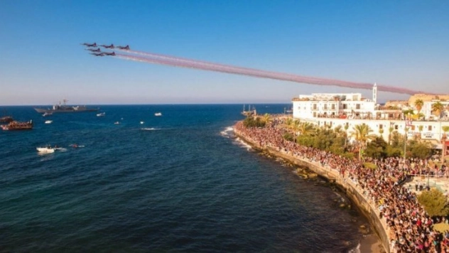 Türk Yıldızları'ndan Kıbrıs'ta 45'nci yıl gösterisi