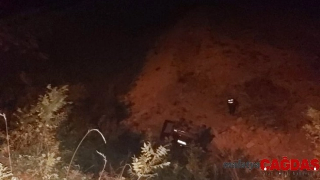 Türkeli'de minibüs şarampole uçtu: 1 yaralı