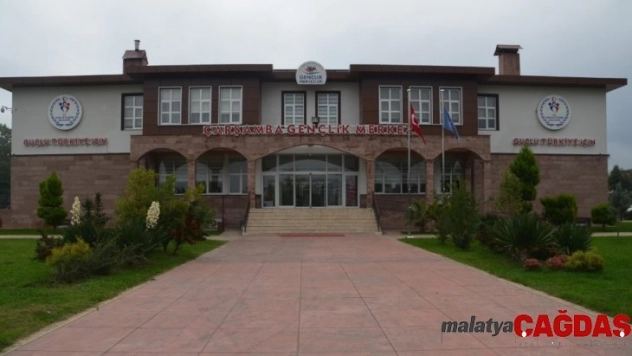 Türkiye'de ayın gençlik merkezi 'Çarşamba Gençlik Merkezi'