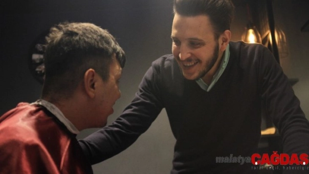 Türkiye'nin dört bir yanında kuaförler, engelliler için tek ses oldu