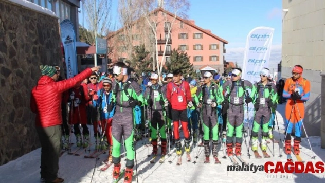 Türkiye'nin ilk Dağ Kayağı Şampiyonası Erzurum'da yapıldı