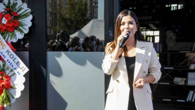 Türkiye'nin Uğur'undan yeni nesil kütüphane