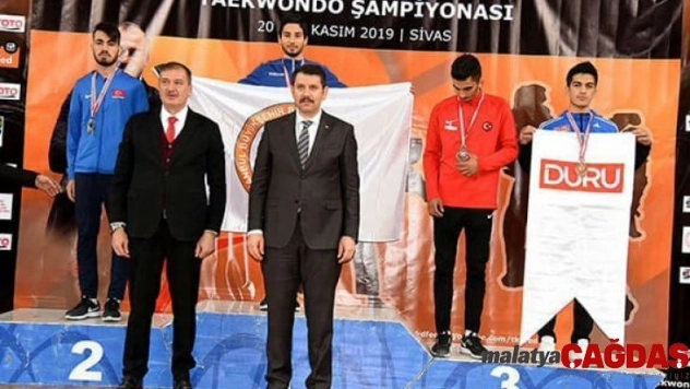 Türkiye Taekwondo Şampiyonası'ndan madalya ile döndü