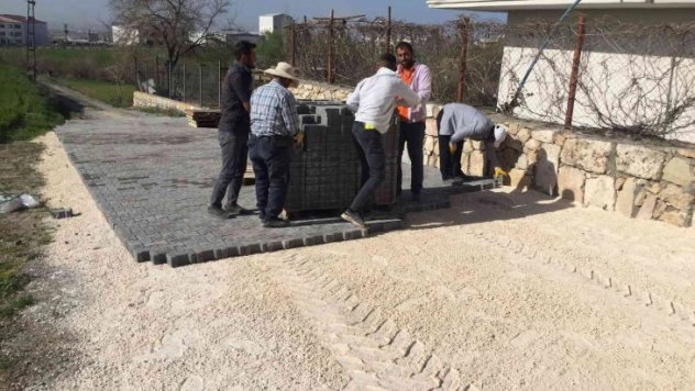 Türmüz Küme Evlerde kilitli parke taşı çalışması