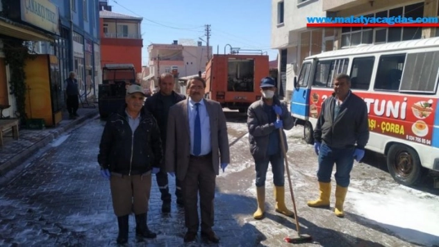 Tut ilçesi korona virüsüne karşı temizlendi