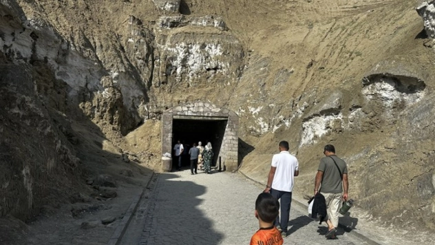 Tuz Mağaraları Sıcakta Serinlik Arayanların Uğrak Noktası Oldu
