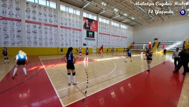 TVF 2. Lig: Elazığ Voleybol: 3 - Mardin Gençlik: 0