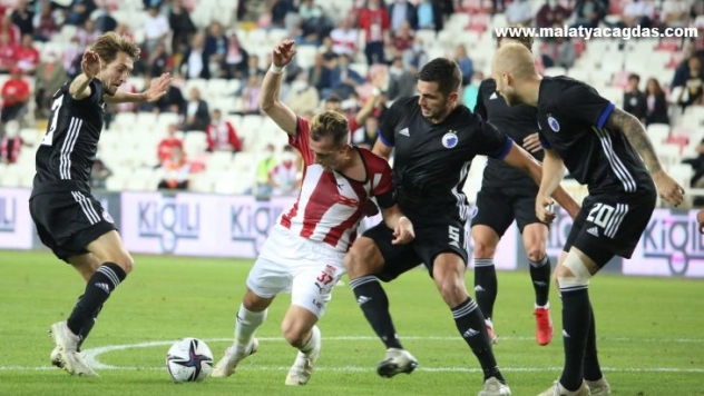 UEFA Avrupa Konferans Ligi: Sivasspor: 0 - Kopenhag: 0 (İlk yarı)