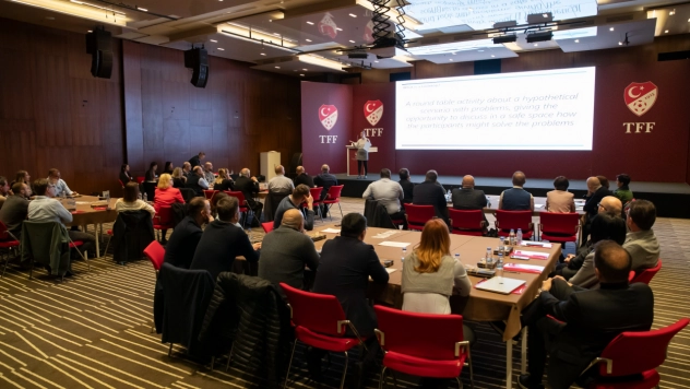 UEFA Maç Delegesi Çalıştayı Riva'da Düzenlendi