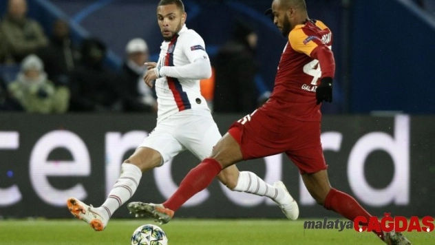 UEFA Şampiyonlar Ligi: Paris Saint-Germain: 2 - Galatasaray: 0 (İlk yarı)