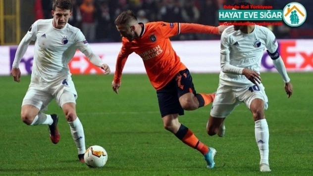 UEFA'dan Başakşehir'e 1500 Euro para cezası