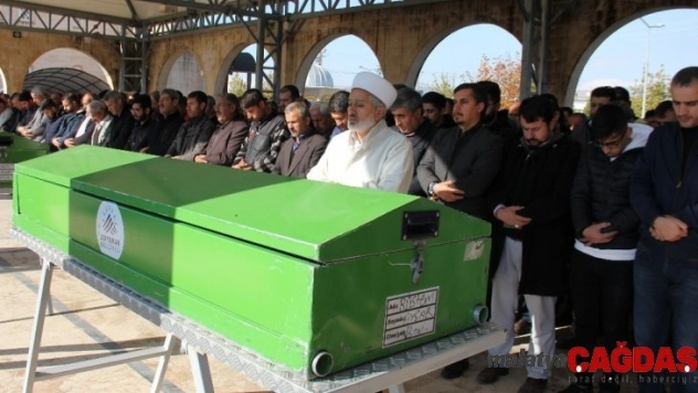 Ukrayna'da donarak ölen Türk Adıyaman'da defnedildi