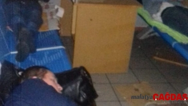 Ukrayna'da Türk vatandaşları havaalanında kötü muamele gördüklerini iddia etti