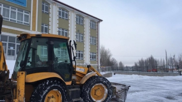 Ulaş'ta karla mücadele