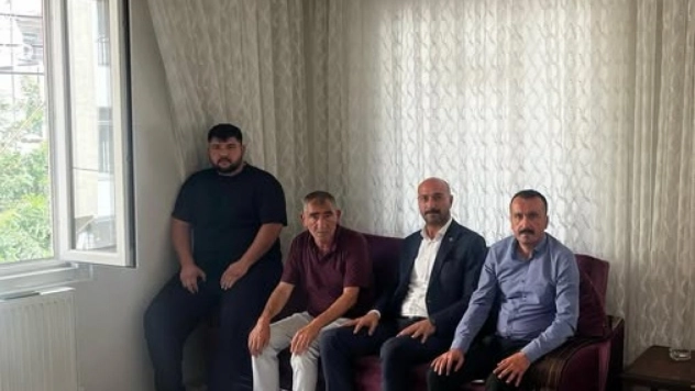Ülkü Ocakları Gaziantep'ten Şehit Ailesine Vefa Ziyareti