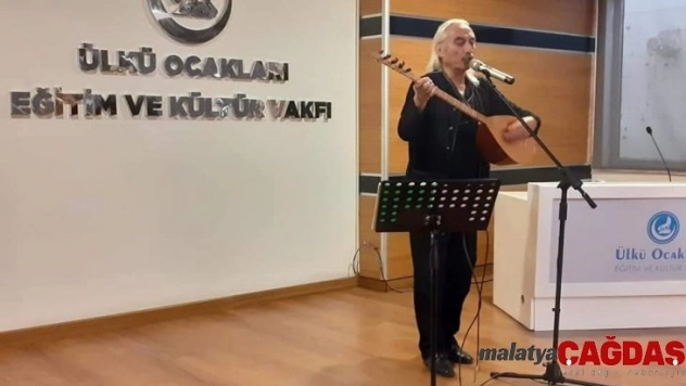 Ülkü Ocakları Genel Başkanı Ateş, çocukları ağırladı