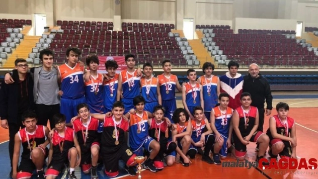 Ülkü Ortaokulu, basketbolda Isparta şampiyonu oldu