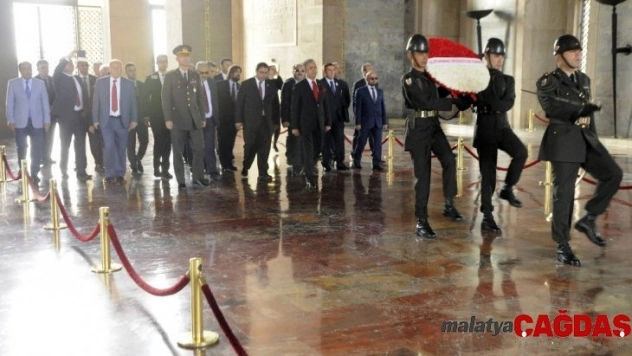 Uluslar arası Üniversiteler Konseyi Kurucu Başkanı Orhan Hikmet Azizoğlu: