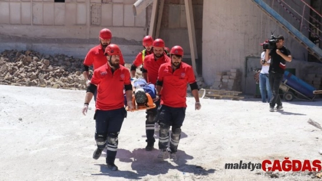 UMKE'nin tatbikatı nefes kesti