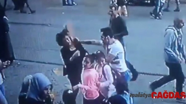 Ümraniye'de kadını döven şahsa vatandaştan dayak