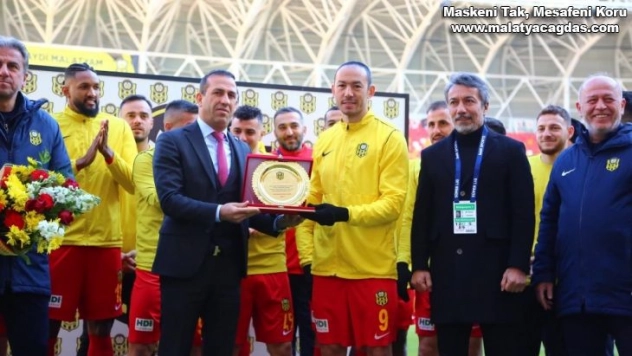 Umut Bulut, Süper Lig'de en çok forma giyen oyuncu oldu