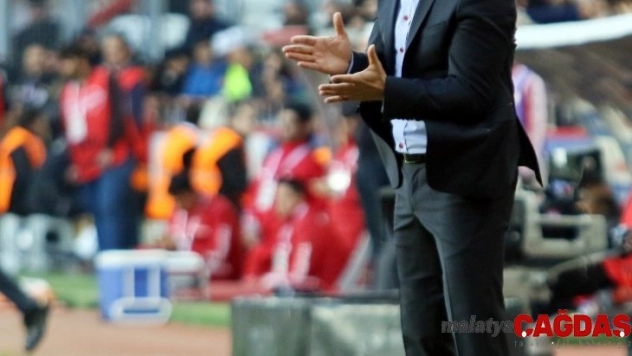 Ünal Karaman: 'Sevindirici tek şey maçı kazanmış olmamız'