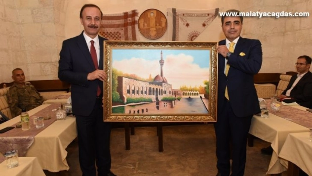 Ünal ve Çetinkaya'dan Şanlıurfa'ya veda