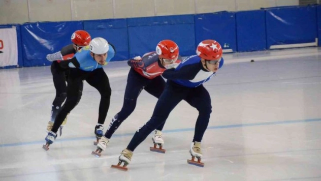 ÜNİLİG'de Short Track heyecanı