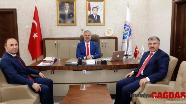 Üniversite hocaları ilköğretimlere açılıyor