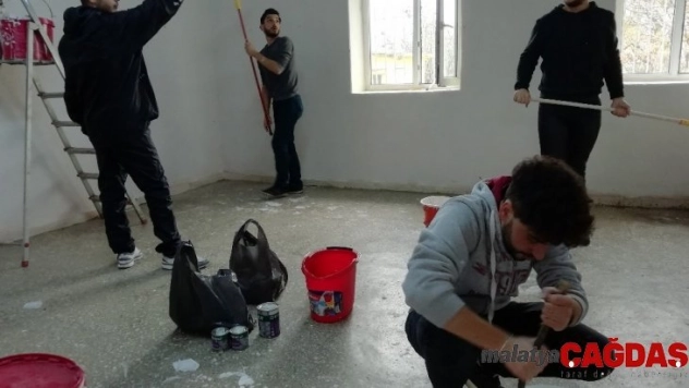 Üniversite öğrencileri sınıf yeniledi