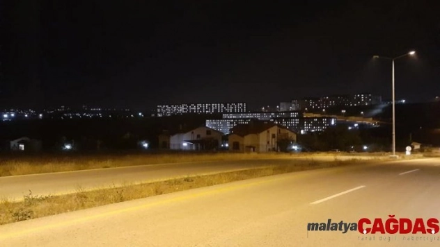 Üniversite öğrencilerinden Barış Pınarı Harekatı'na ışıklı destek