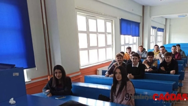 Üniversite öğrencilerine 'Teknik resim kursu'