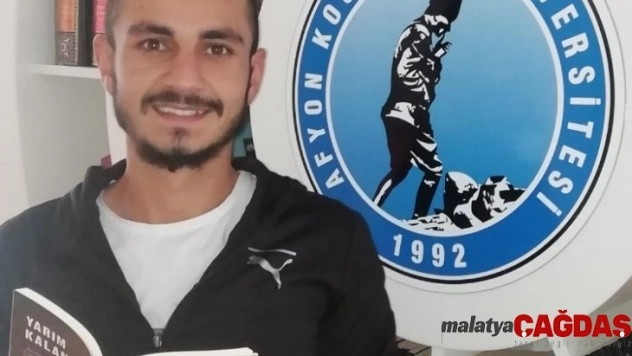 Üniversite öğrencisinin 'Yarım Kalanlara' isimli kitabı yayınlandı