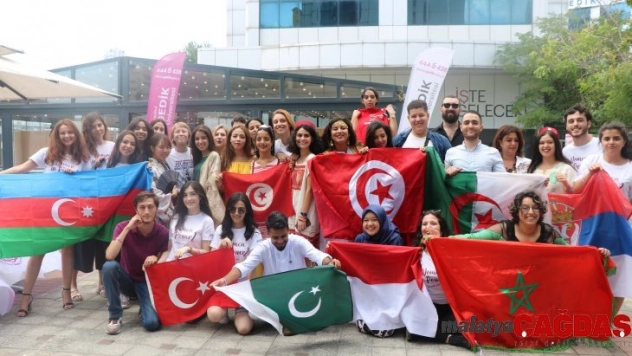 Üniversitelilerden kadınlar için anlamlı proje