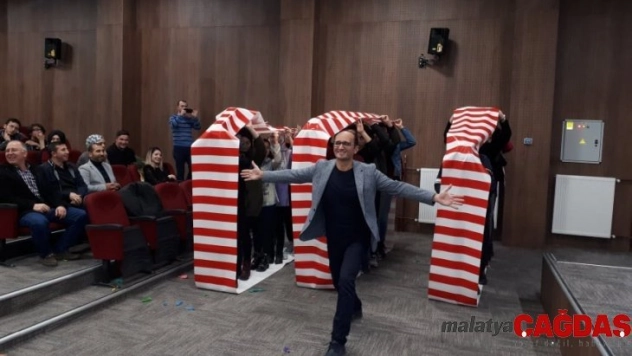 Üniversiteye hazırlanan öğrencilere Emet tarihinde ilk defa motivasyon eğitimi verildi