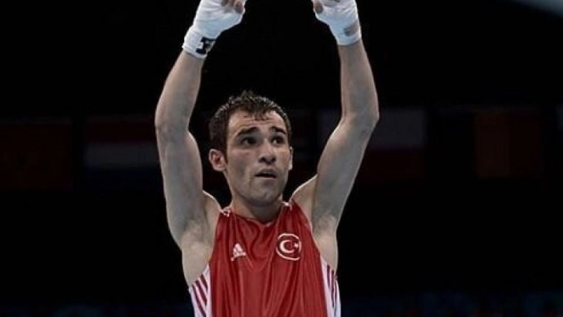 Ünlü boksör Pehlivan, iddialı öğrenciler hazırlıyor