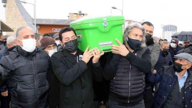 Ünlü sanatçının acı günü